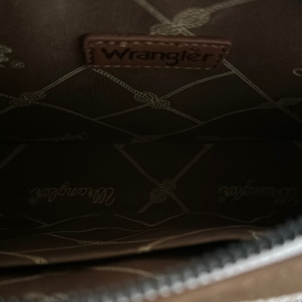 Wrangler Brown and White Aztec Crossbody Bag - Picture 3 of 4